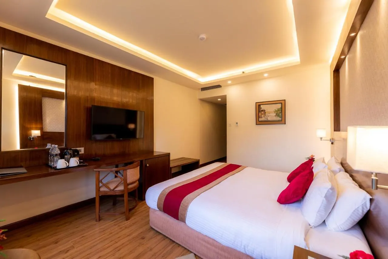 The Malla Hotel - Thamel, 2 Km To Swayambhunath Temple Kathmandu