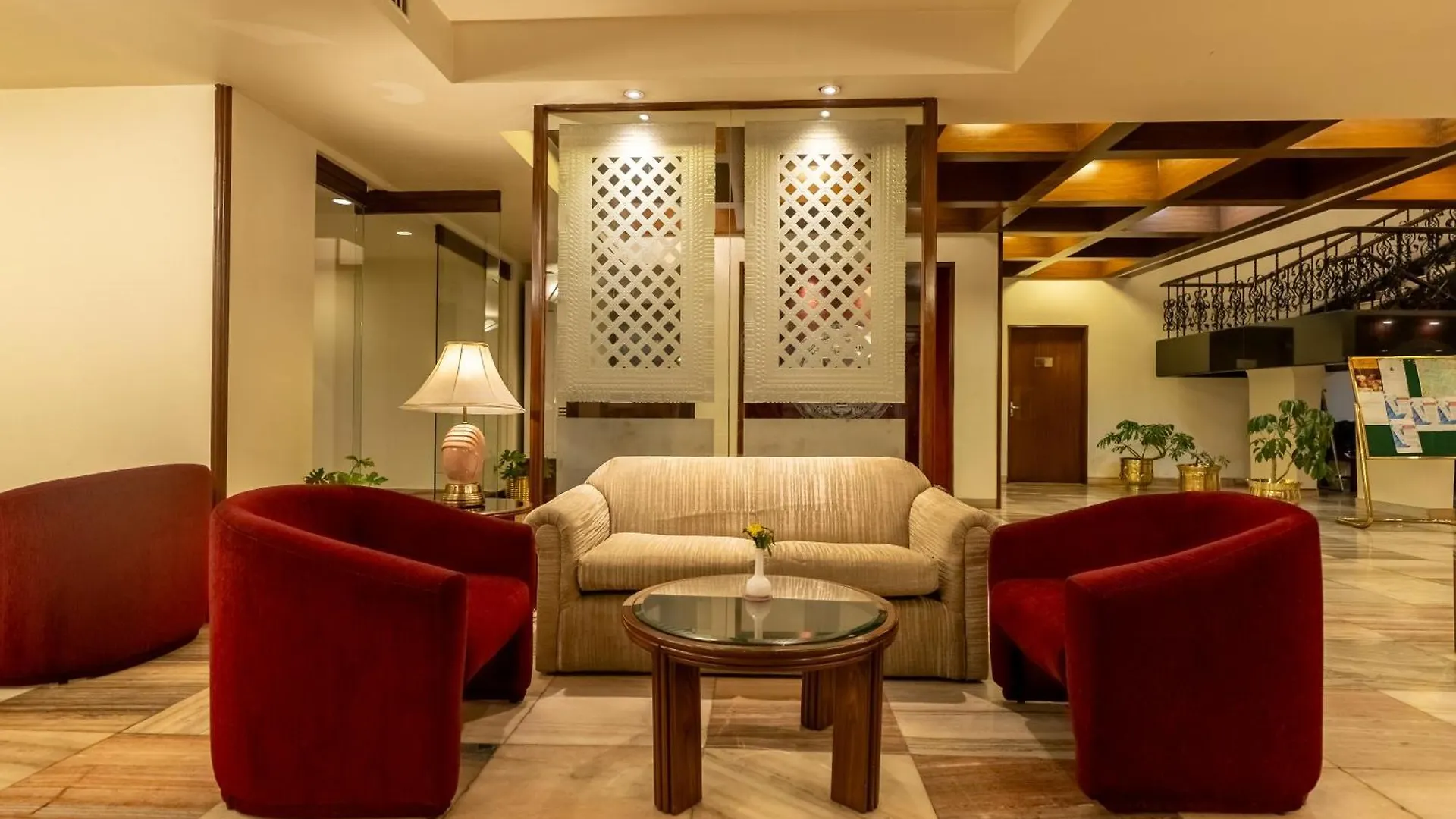 The Malla Hotel - Thamel, 2 Km To Swayambhunath Temple Kathmandu