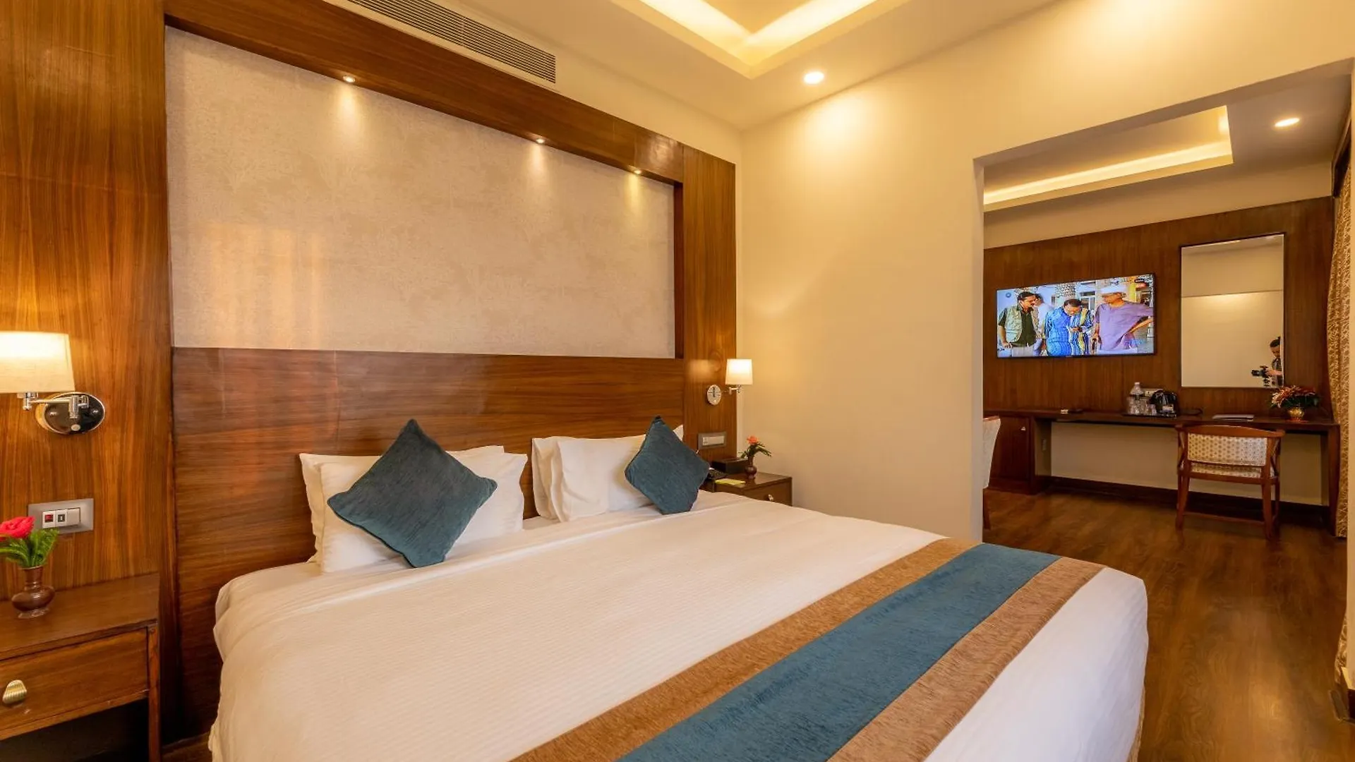 The Malla Hotel - Thamel, 2 Km To Swayambhunath Temple Kathmandu 5*,