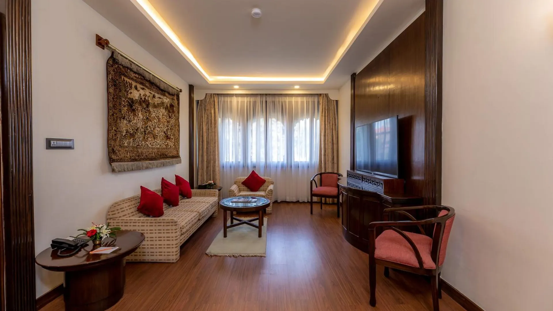 The Malla Hotel - Thamel, 2 Km To Swayambhunath Temple Kathmandu