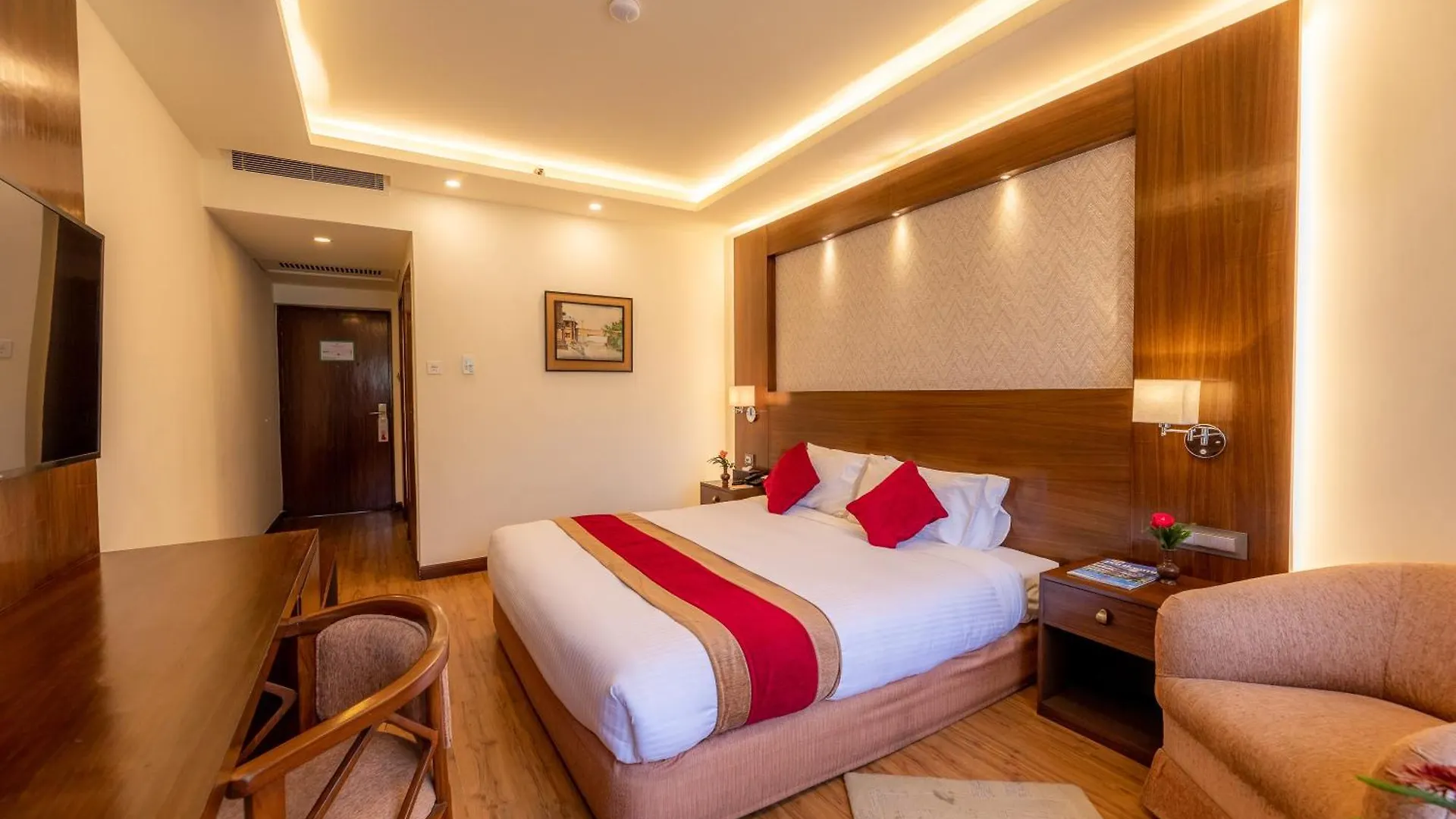 The Malla Hotel - Thamel, 2 Km To Swayambhunath Temple Kathmandu